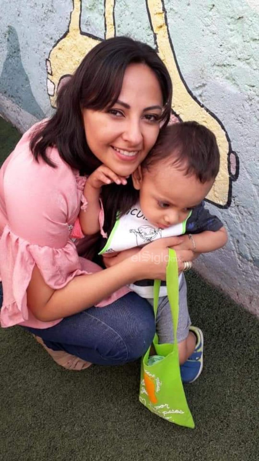 Diana García con su hijo, Iker Matías