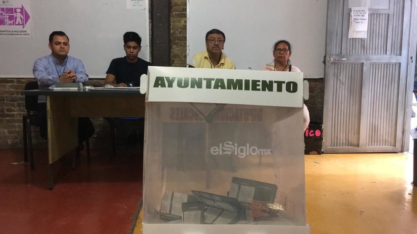 Duranguenses salen a votar por nuevos alcaldes