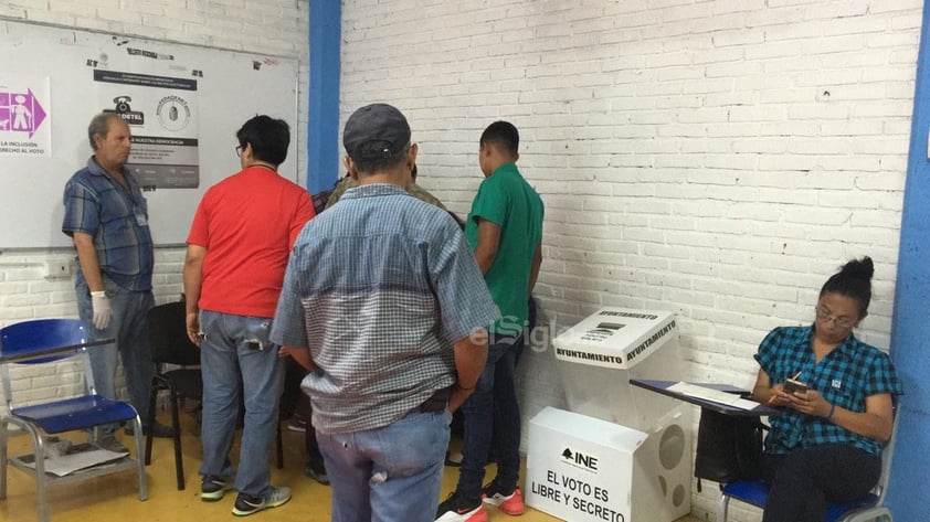 Duranguenses salen a votar por nuevos alcaldes