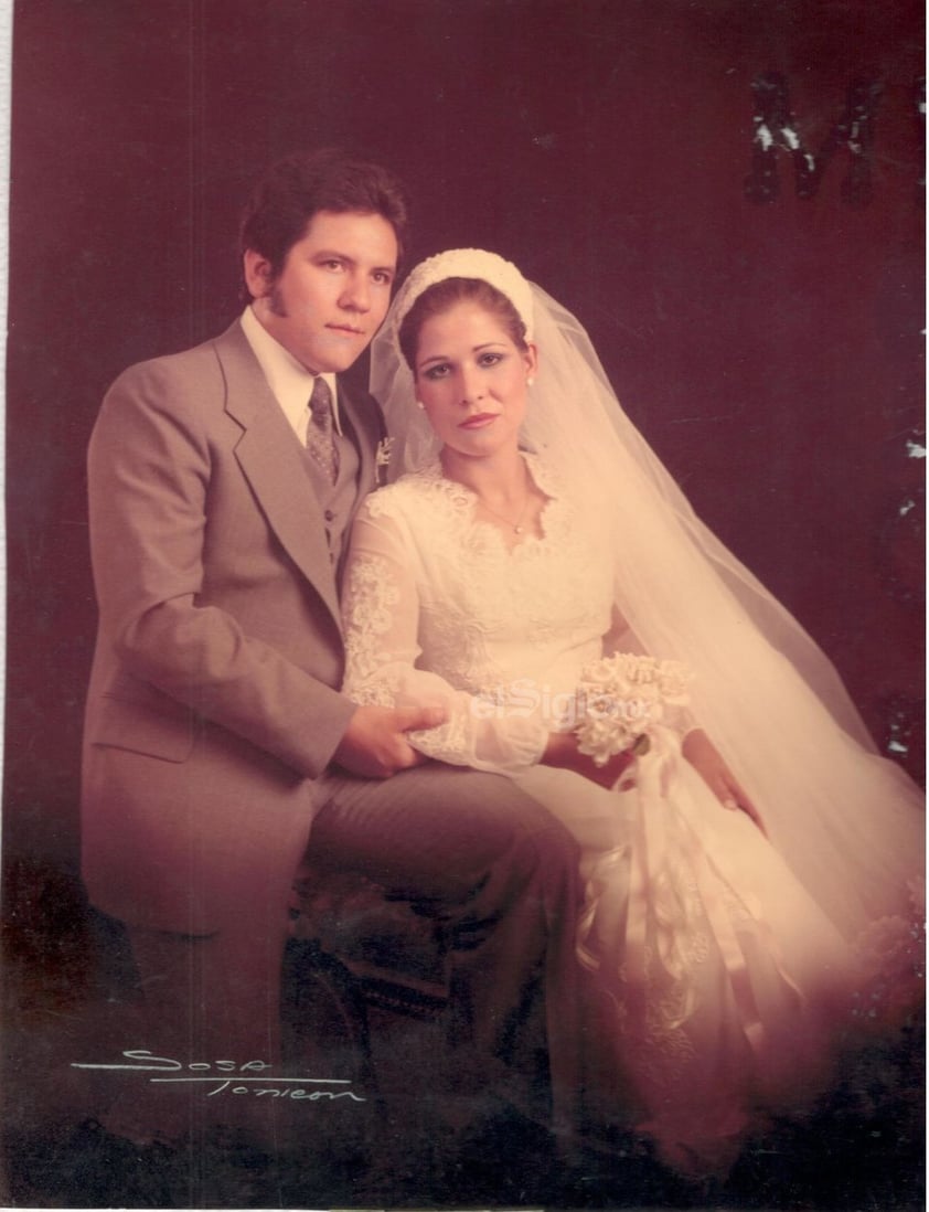 Boda de Roberto Dávila García y Ma. de los Ángeles López Martínez, el 15 de junio de 1979, hace 40 años.