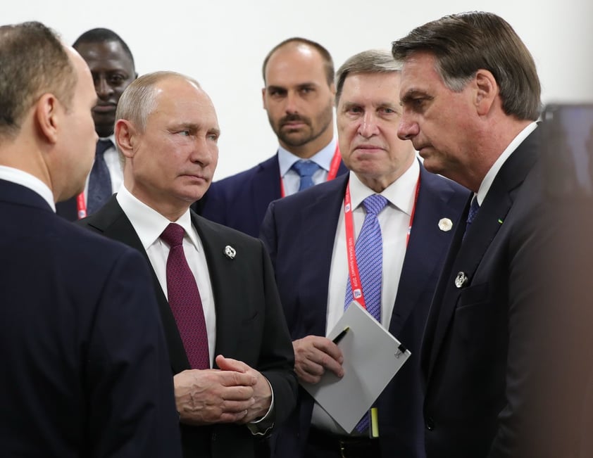 El presidente Vladímir Putin y su homólogo Jair Bolsonaro.