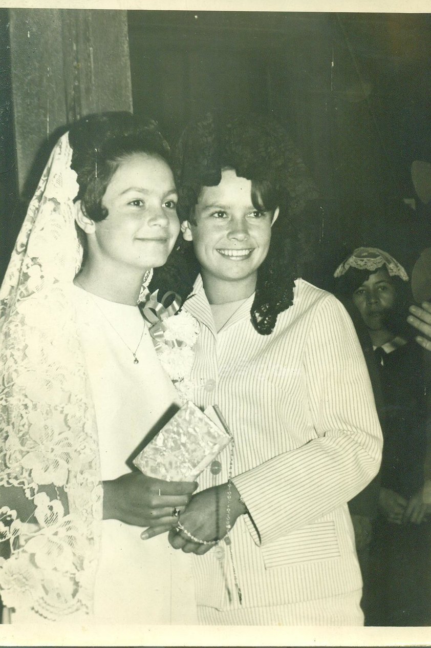 Cecilia Mora Garza y Olivia Mora en 1968.