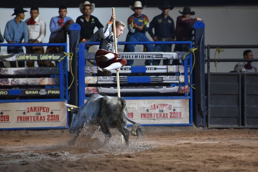 Jaripeo Sin Fronteras

Coliseo Centenario