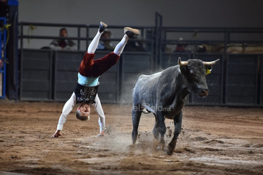 Jaripeo Sin Fronteras

Coliseo Centenario