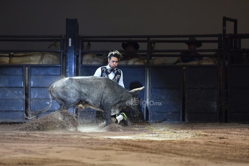 Jaripeo Sin Fronteras

Coliseo Centenario