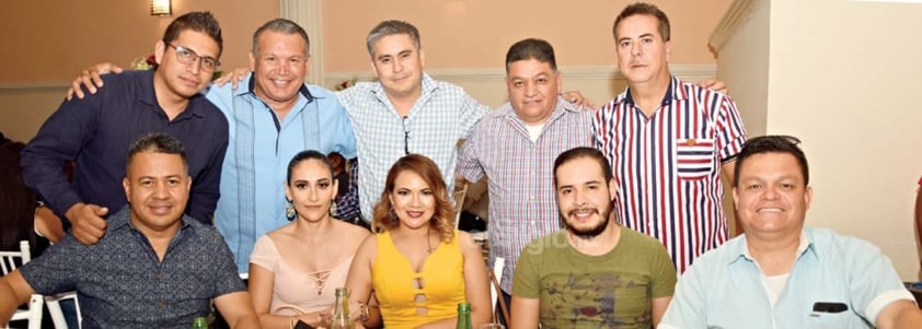 Erika, Eva, Donaldo, Jesús, Rafa, Gerardo, Ricardo, Ricardo Jr., Manuel y Carlos.