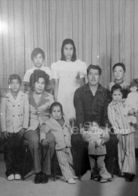 Sr. Carlos González Romero y Familia Gónzález Ortiz.