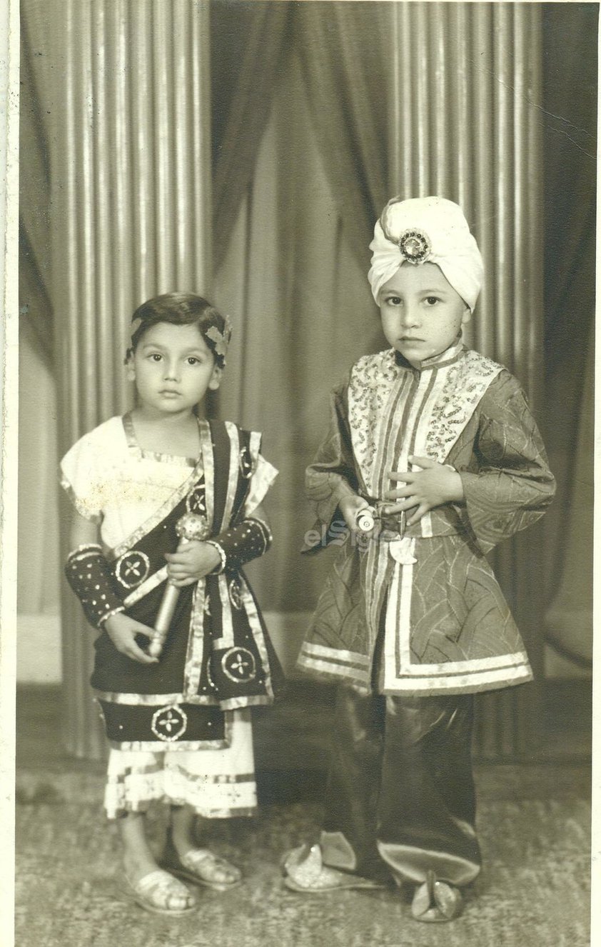 Niños Alejandro Valdés Escalera y Jaime Escalera Ceballos (hoy profesionistas), en una
fiesta de disfraces en el año 1950.