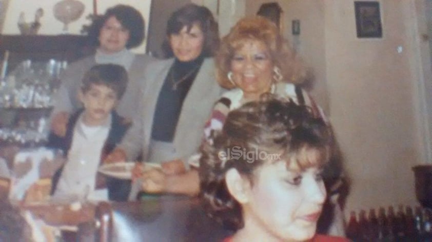 Blanca María González en una fiesta en la década de los ochenta.