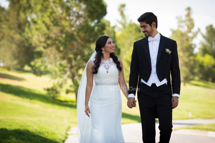 Liliana Cuan Montano y Jaime Cruz Gurrola llegaron al altar el 17 de agosto. Son hijos de los señores: Ernesto Cuan Durón, Rosa María Montano Durán; Jaime Cruz Toríz y Elizabeth
Gurrola Rodríguez.