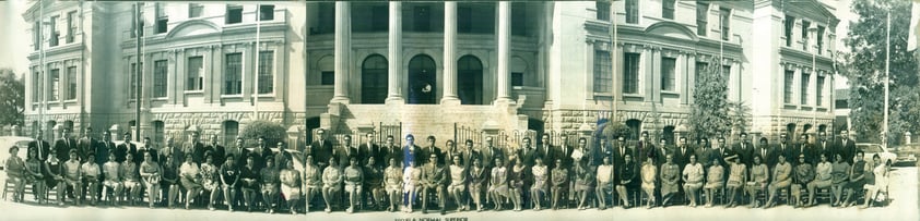 Esc. Normal Superior de Coahuila 1965- 1969. Se encuentran cumpliendo 50 años de egresados. Entre ellos se encuentran, Micaela Martínez V., Margarita Téllez, Marcela Serrato, Rosario Cadena, María Ruelas, Odila Castañeda, Sara Rodríguez, Juan Sánchez, Angélica Dávalos, Adolfo García y José Fco. Maldonado.