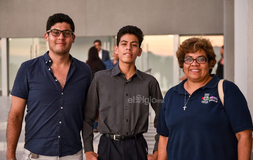 Hugo Martínez, Marco Antonio Martínez y Angélica Quintero.