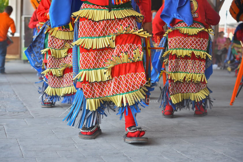 La danza es un trabajo en equipo; más de 30 almas unidas en una sola.