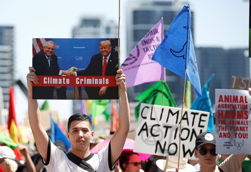 El movimiento ambientalista Extinction Rebellion (XR) tomó este lunes las calles de varios países.