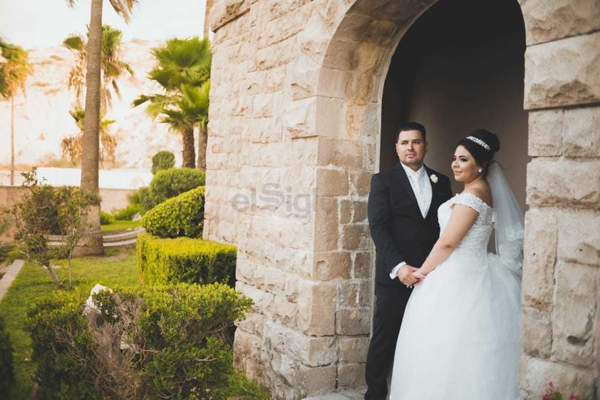 El tres de agosto contrajeron matrimonio Rubén Javier Ponce Guerrero y Patricia Rangel Vargas en una hermosa misa en Nuestra Señora de Lourdes. Acompañándolos en tan importante momento estuvieron sus padres, Eduardo Ponce Larrea, Martha Leticia Guerrero; Manuel G. Rangel Jiménez y Yolanda Vargas Hernández. Después de la ceremonia religiosa se ofreció una recepción en el casino Los Ángeles, donde estuvieron familiares y amigos celebrando la felicidad de los nuevos esposos.