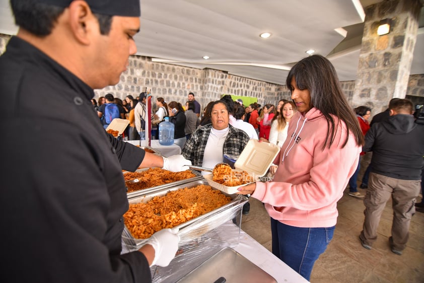 Realizan megarreliquia en Torreón