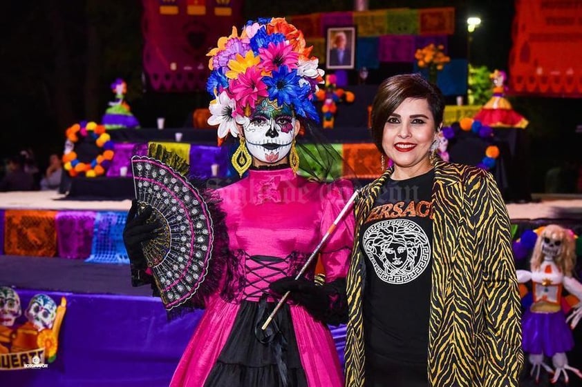 03112019 María José Vázquez Paredes acompañada de su mamá Lorena Paredes.