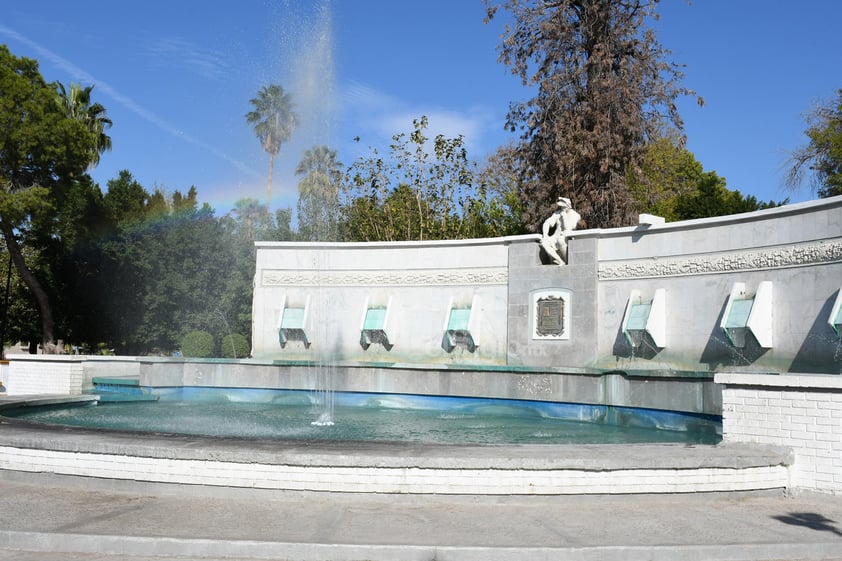 Emblemática. La Alameda es un espacio público donde se concentran una gran cantidad de árboles y monumentos históricos del municipio, entre los más destacados se encuentra la Fuente del Pensador, inaugurada en 1928.