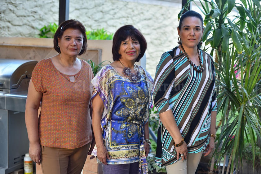 17112019 REUNIÓN MENSUAL.  Cristina Villarreal, Josefina Campos y Elizabeth Bringas.