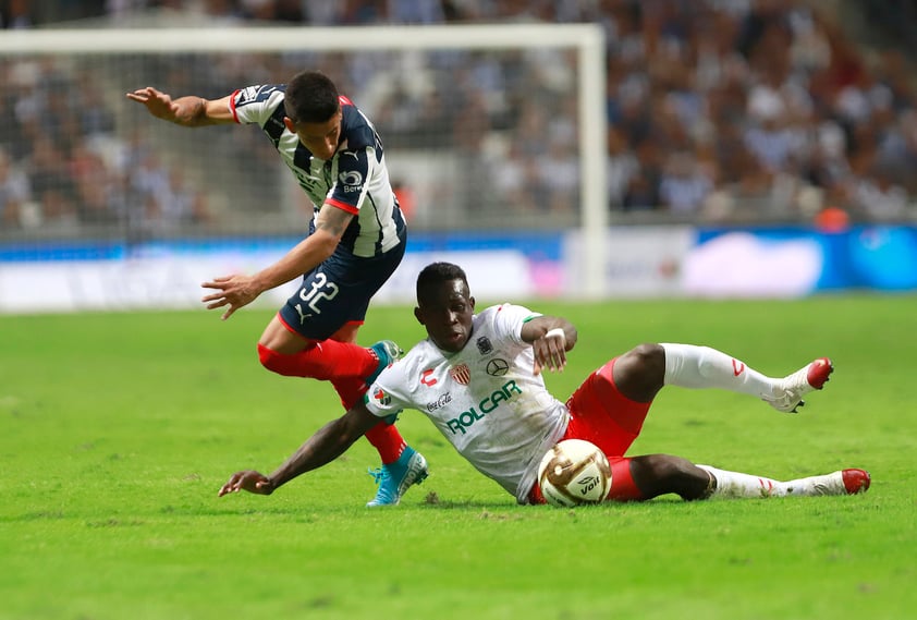 Rayados de Monterrey derrota 2-1 a Necaxa en la ida de las semifinales de la Liga MX