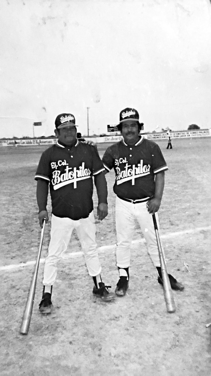 El “Güero” Baltazar Álvarez y Sergio el “Borrego” Pérez en
el Estadio Guillermo Becker 1987.