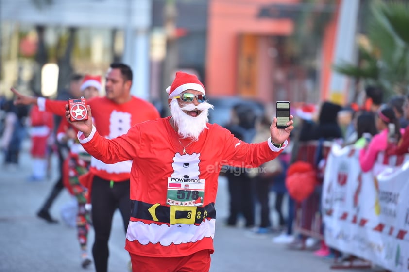 La mañana dominical culminó con un desayuno en la línea de META y una convivencia familiar, con la presencia de Santa Claus y su trineo.