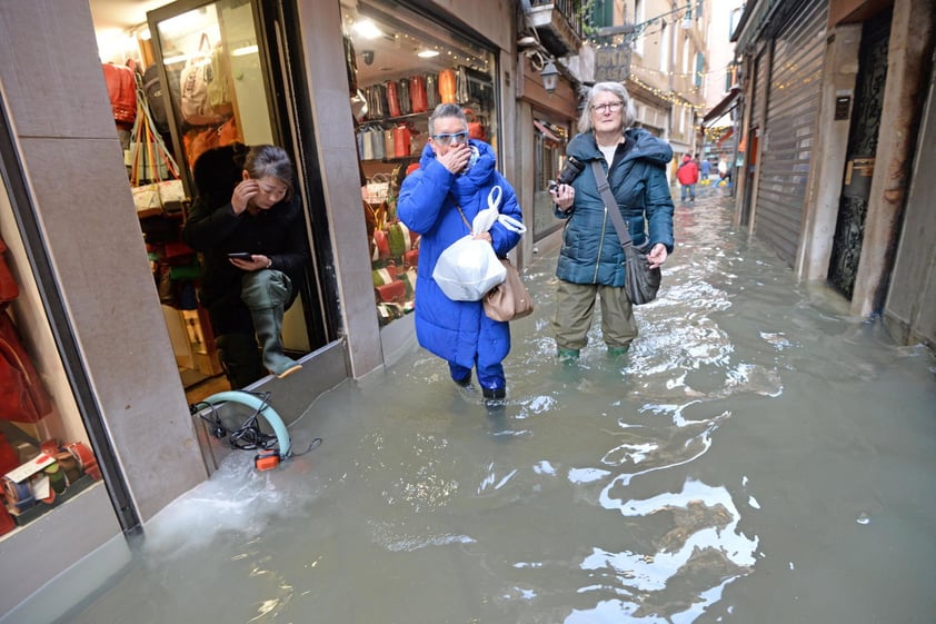 La nueva pleamar alcanzó los 1.44 metros de agua de inundación.