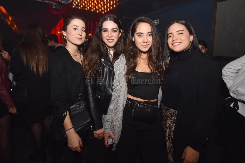 Pau, Vero, Selenia y Bárbara