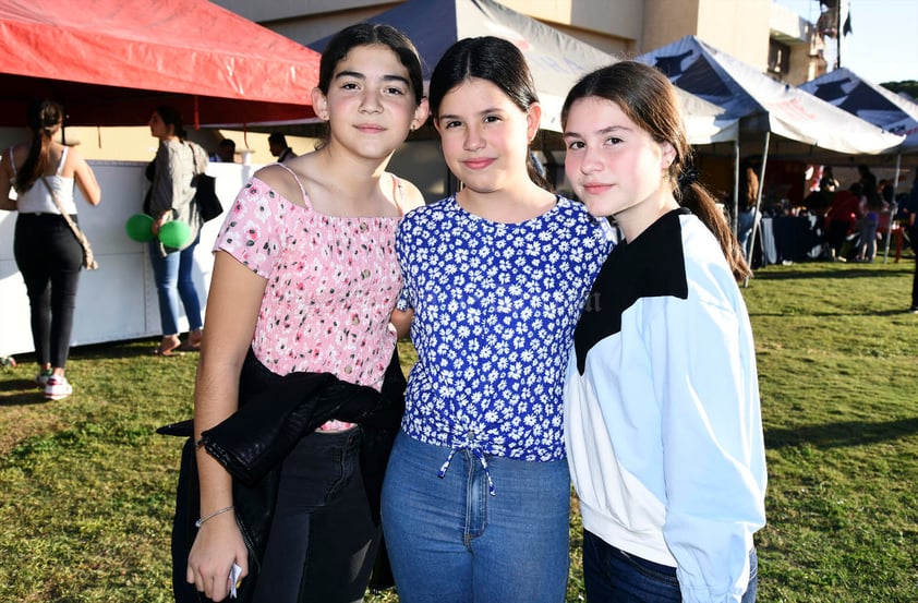 Angela Saldaña, Sofía Bustos y Chiris de Alba