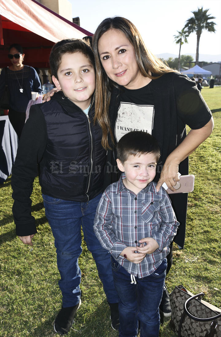 Diana Barrios, Matías Carmona y Santiago Galván