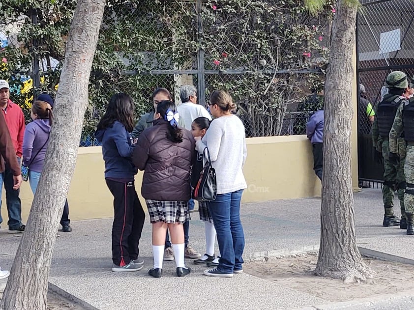 Dos muertos y 4 heridos tras disparos en colegio de Torreón