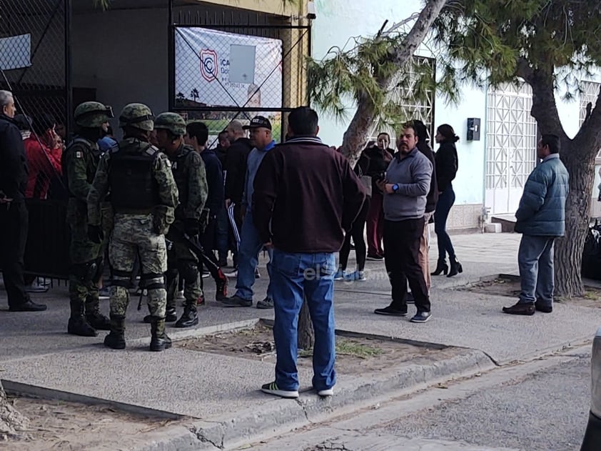 Dos muertos y 4 heridos tras disparos en colegio de Torreón