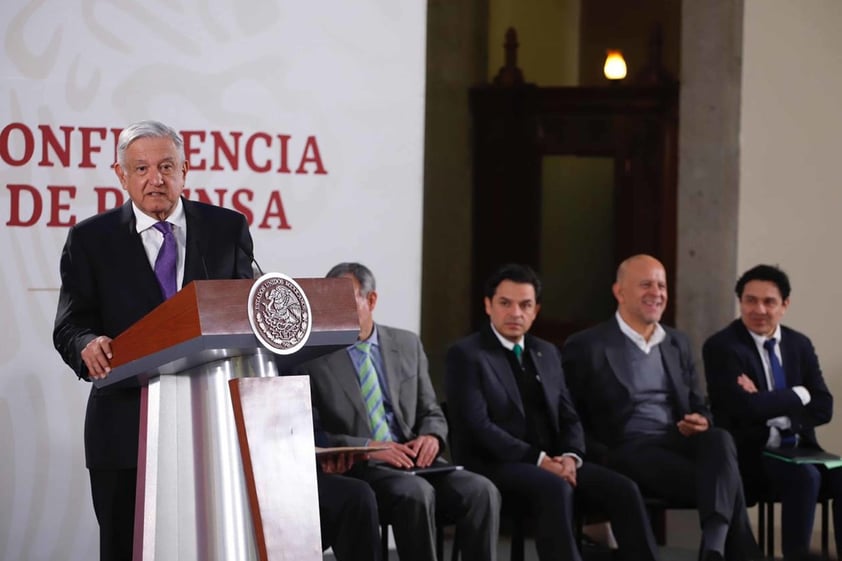 Según dijo AMLO, una posible fecha para realizar un sorteo del avión presidencial sería el 5 de mayo.