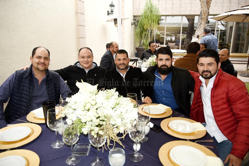 Uziel Castillo, Carlos Castillo, Charly Castillo, Jorge González Vallejo y Alejandro Reza