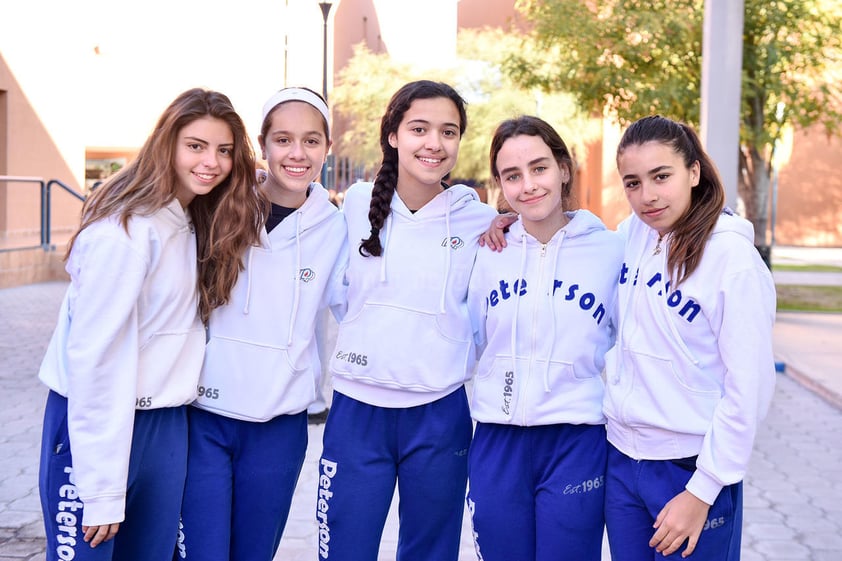 Paula, Fernanda, Maria, Valentina y Julia.