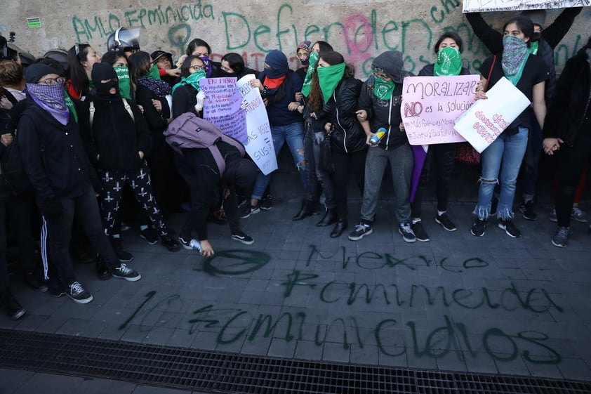 Las feministas acusaron insensibilidad de autoridades.