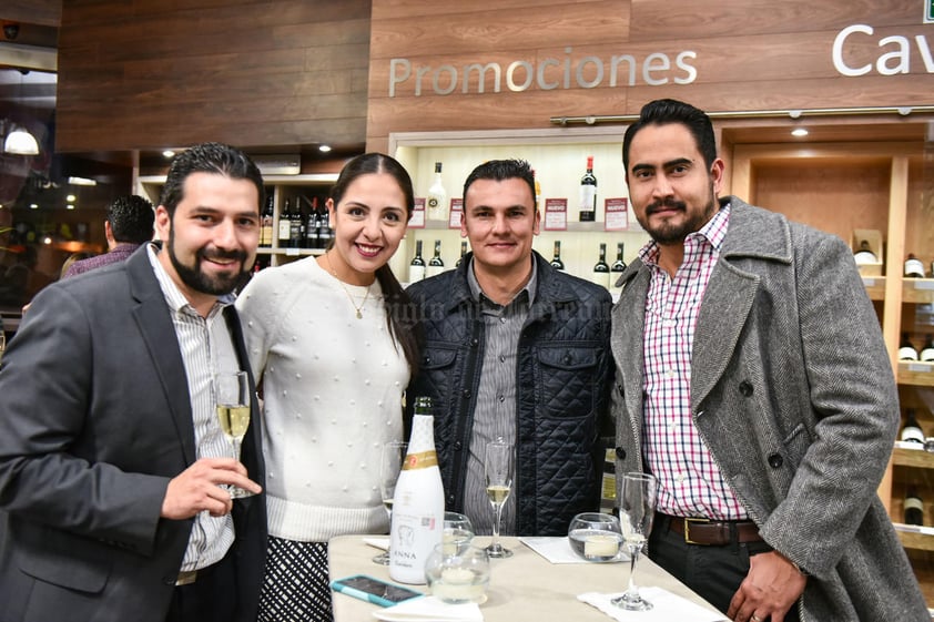 Antonio R. Achem,Claudia Rodriguez,Guiermo Diaz y Polo Aguilar.