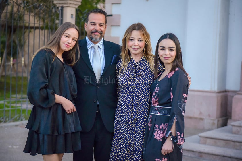 Sabrina Soler,Marc Soler,Paty Barba y Paula Soler.