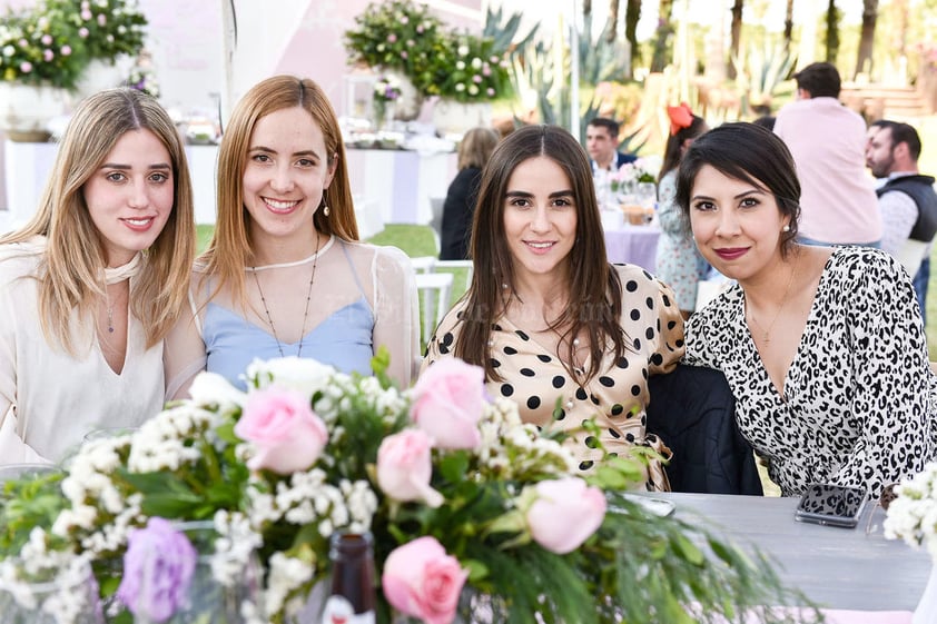 Fernanda Barjas,Carola Gutierrez,Nicole Bello y Clarisa Saldaña.