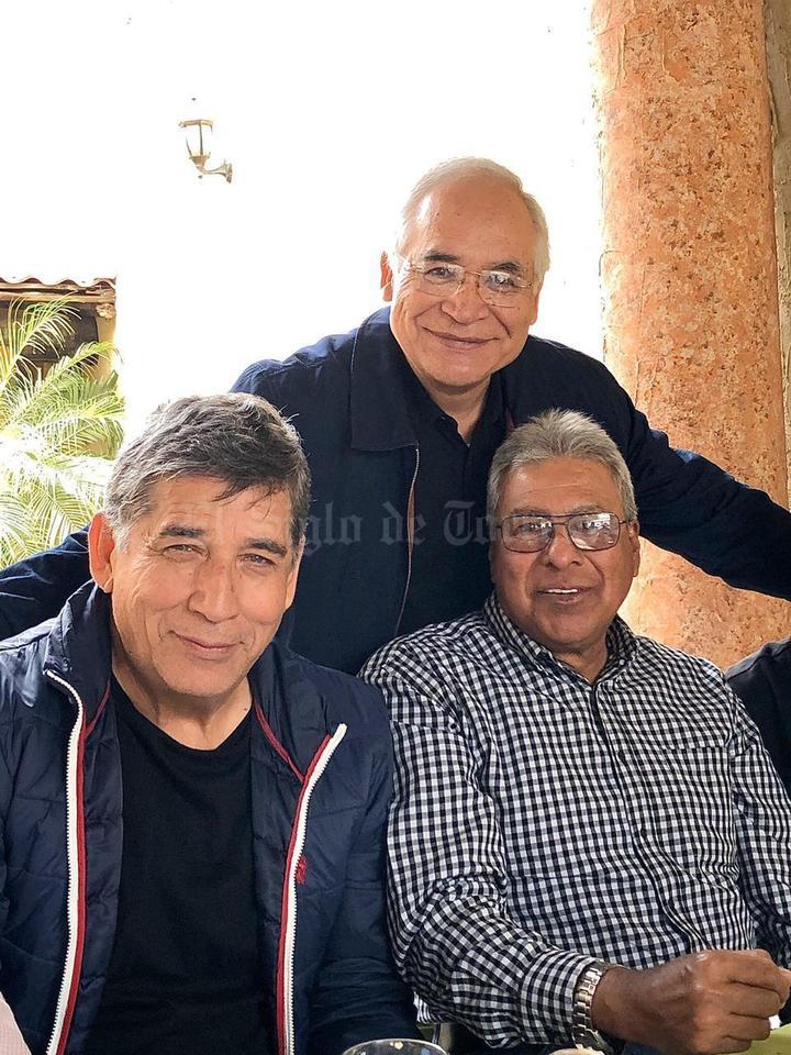 15032020 RECIENTE REUNIóN.  Marcial de la Rosa Cano, Gerardo Galindo Bautista y Jaime Díaz Salazar en la comida de los Apaches Dorados de la PVC.