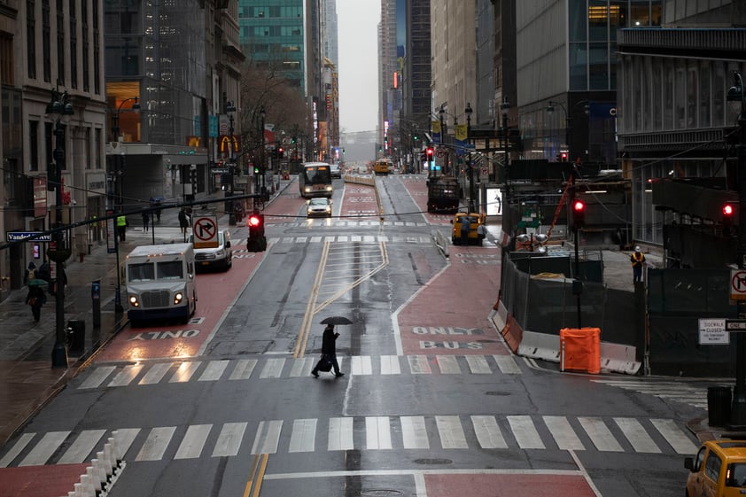 Las calles de la ciudad lucen vacías.