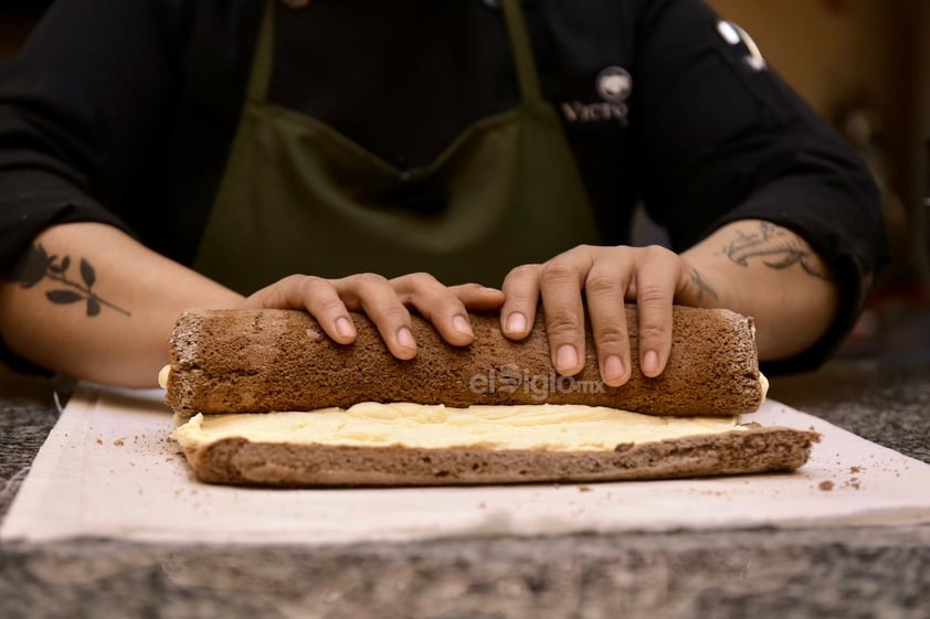 La chef de la panadería Victoria’s de Cimaco Plaza Cuatro Caminos tiene lista una receta