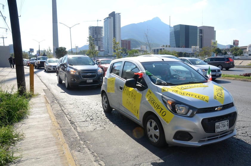 Ciudadanos protestan en diversos puntos de México en contra de AMLO