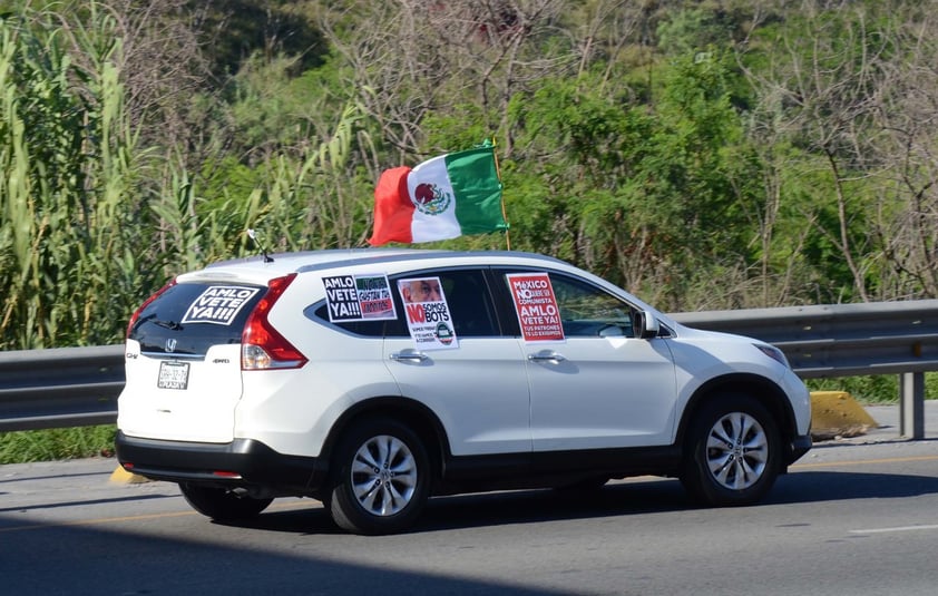 Ciudadanos protestan en diversos puntos de México en contra de AMLO