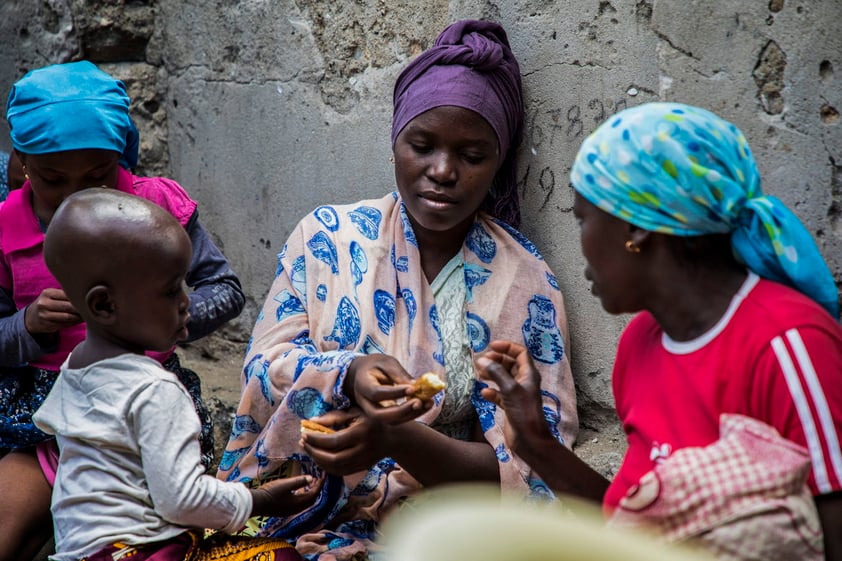 Personas desplazadas que huyen de la violencia armada en la provincia de Cabo Delgado, en el distrito de Paquitequete de Pemba, en el norte de Mozambique.