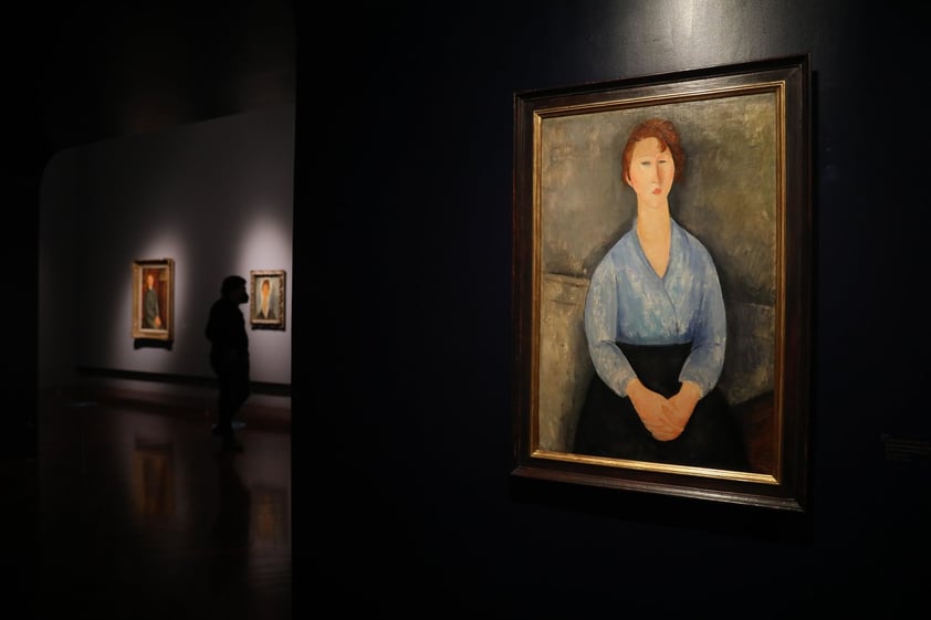 Una sección dedicada a Amedeo Modigliani contiene algunas notables piezas del artista italiano: Léopold Zborowski, Elvire con cuello blanco, Jeanne Hébuterne, Niña vestida de azul y Cariátide (azul).