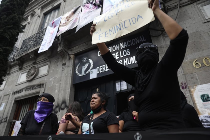 Exigen renuncia de la titular, Rosario Piedra