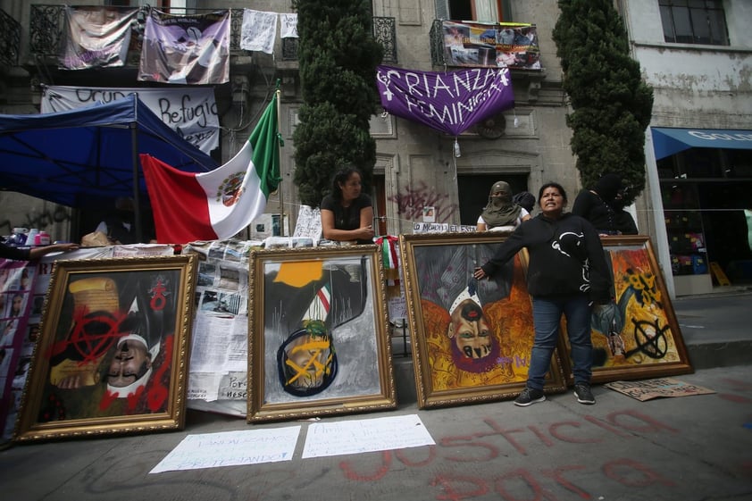 Exigen renuncia de la titular, Rosario Piedra