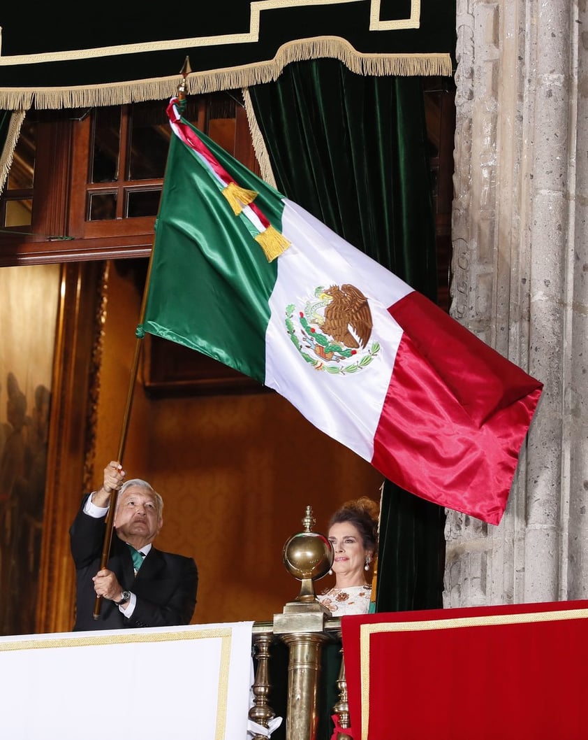 En plena pandemia, encabeza López Obrador Grito de Independencia desde Palacio Nacional