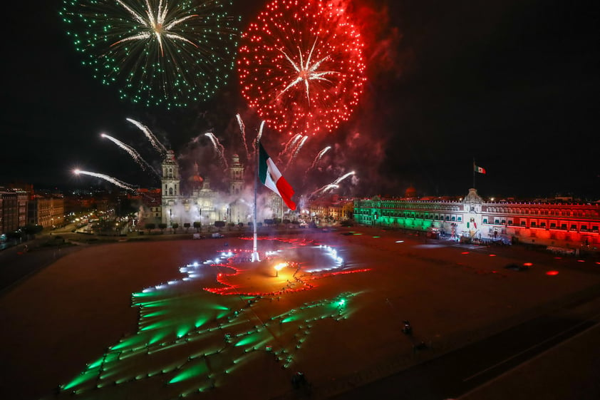 En plena pandemia, encabeza López Obrador Grito de Independencia desde Palacio Nacional